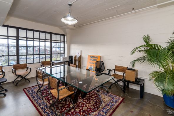 3,232ft² Creative Office Space